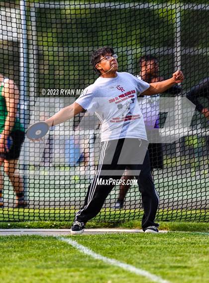 Thumbnail 3 in IHSAA Sectionals photogallery.