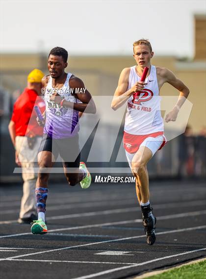 Thumbnail 1 in IHSAA Sectionals photogallery.
