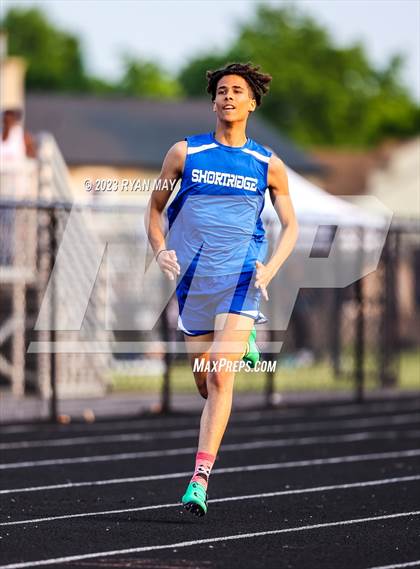 Thumbnail 2 in IHSAA Sectionals photogallery.