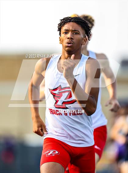 Thumbnail 1 in IHSAA Sectionals photogallery.