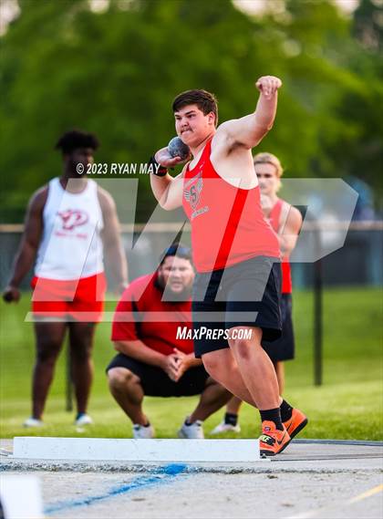 Thumbnail 3 in IHSAA Sectionals photogallery.