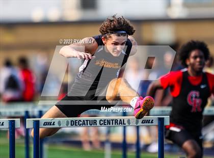 Thumbnail 3 in IHSAA Sectionals photogallery.