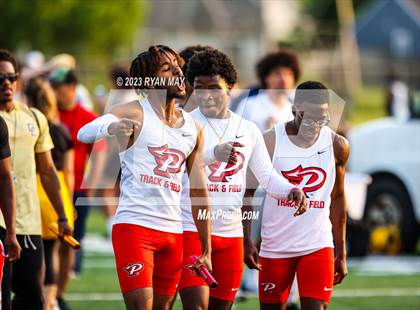 Thumbnail 1 in IHSAA Sectionals photogallery.