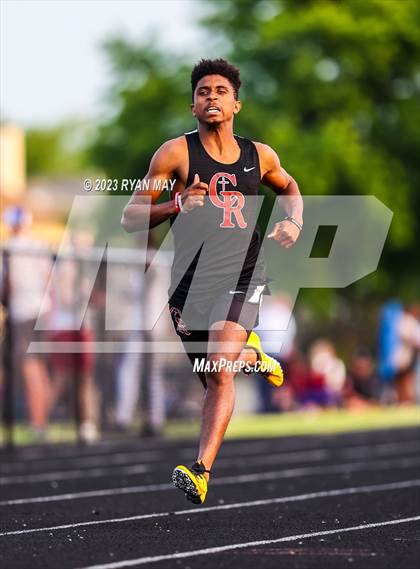 Thumbnail 3 in IHSAA Sectionals photogallery.