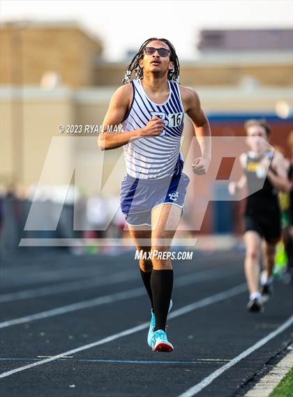 Thumbnail 3 in IHSAA Sectionals photogallery.