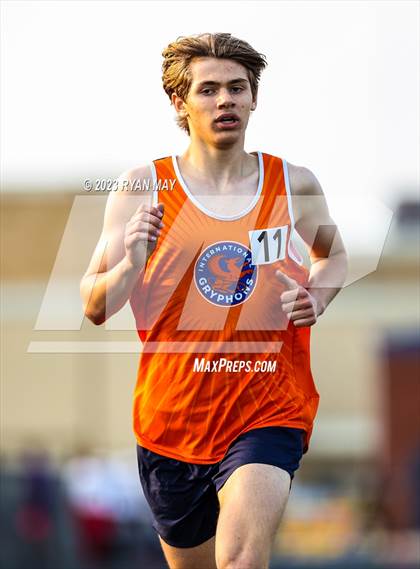Thumbnail 3 in IHSAA Sectionals photogallery.