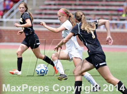 Thumbnail 1 in Chapel Hill vs. Weddington (NCHSAA 3A Final) photogallery.