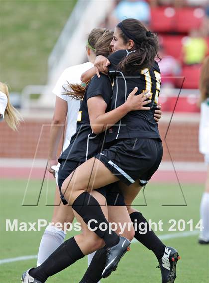 Thumbnail 3 in Chapel Hill vs. Weddington (NCHSAA 3A Final) photogallery.