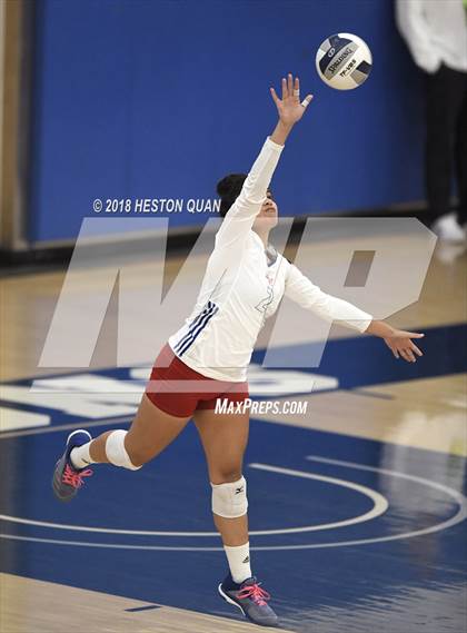 Thumbnail 2 in Trabuco Hills vs. Los Alamitos (CIF-SS D2 Final) photogallery.