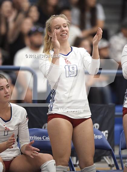 Thumbnail 2 in Trabuco Hills vs. Los Alamitos (CIF-SS D2 Final) photogallery.