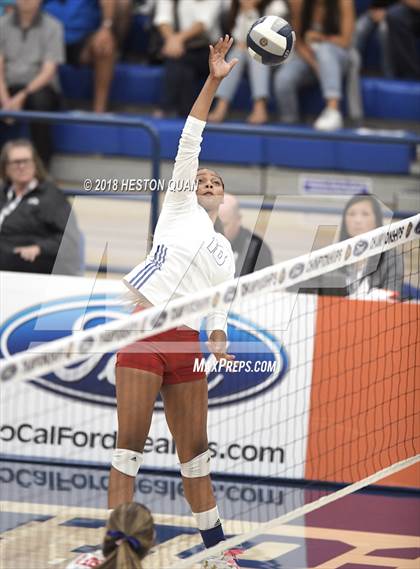 Thumbnail 3 in Trabuco Hills vs. Los Alamitos (CIF-SS D2 Final) photogallery.