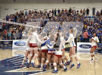 Thumbnail 3 in Trabuco Hills vs. Los Alamitos (CIF-SS D2 Final) photogallery.