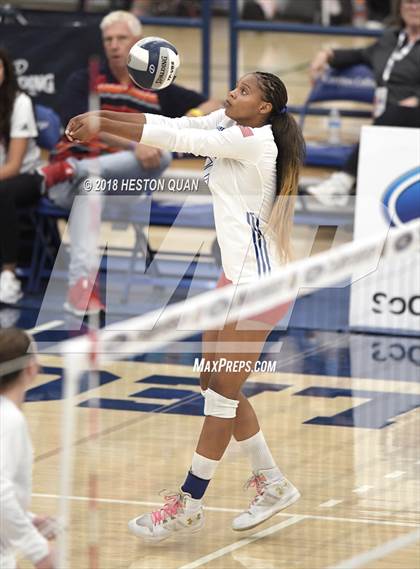 Thumbnail 2 in Trabuco Hills vs. Los Alamitos (CIF-SS D2 Final) photogallery.
