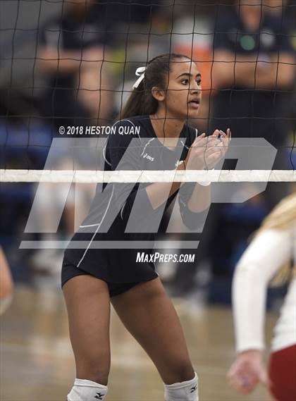 Thumbnail 1 in Trabuco Hills vs. Los Alamitos (CIF-SS D2 Final) photogallery.
