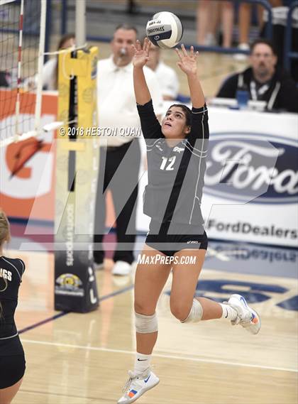 Thumbnail 1 in Trabuco Hills vs. Los Alamitos (CIF-SS D2 Final) photogallery.