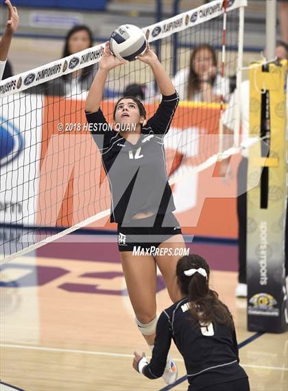 Thumbnail 1 in Trabuco Hills vs. Los Alamitos (CIF-SS D2 Final) photogallery.