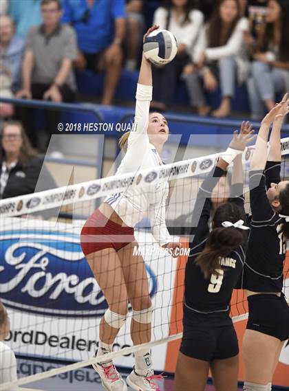 Thumbnail 3 in Trabuco Hills vs. Los Alamitos (CIF-SS D2 Final) photogallery.