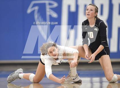 Thumbnail 3 in Trabuco Hills vs. Los Alamitos (CIF-SS D2 Final) photogallery.