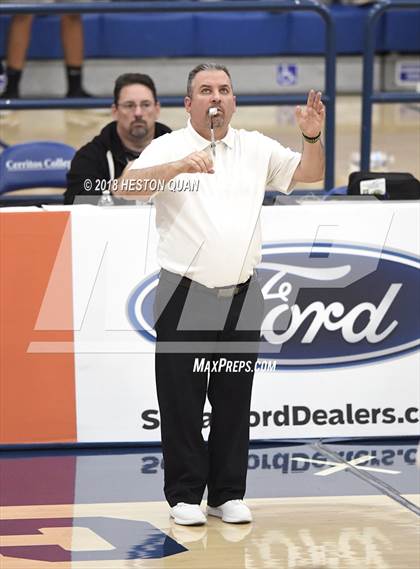 Thumbnail 1 in Trabuco Hills vs. Los Alamitos (CIF-SS D2 Final) photogallery.