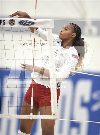 Thumbnail 2 in Trabuco Hills vs. Los Alamitos (CIF-SS D2 Final) photogallery.