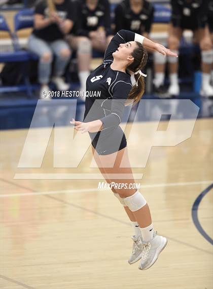 Thumbnail 3 in Trabuco Hills vs. Los Alamitos (CIF-SS D2 Final) photogallery.