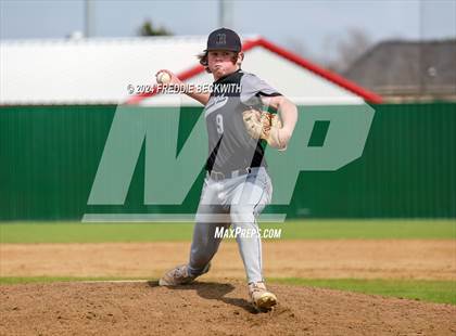Thumbnail 1 in Pottsboro vs. Howe photogallery.