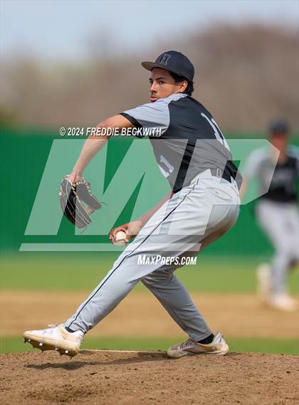 Thumbnail 1 in Pottsboro vs. Howe photogallery.