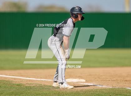 Thumbnail 1 in Pottsboro vs. Howe photogallery.