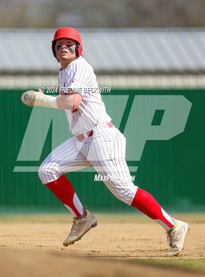 Thumbnail 1 in Pottsboro vs. Howe photogallery.