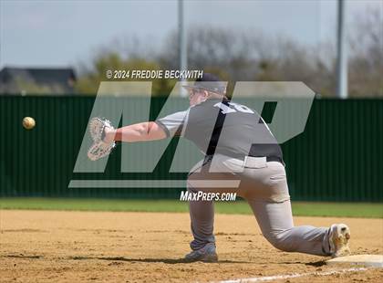 Thumbnail 2 in Pottsboro vs. Howe photogallery.