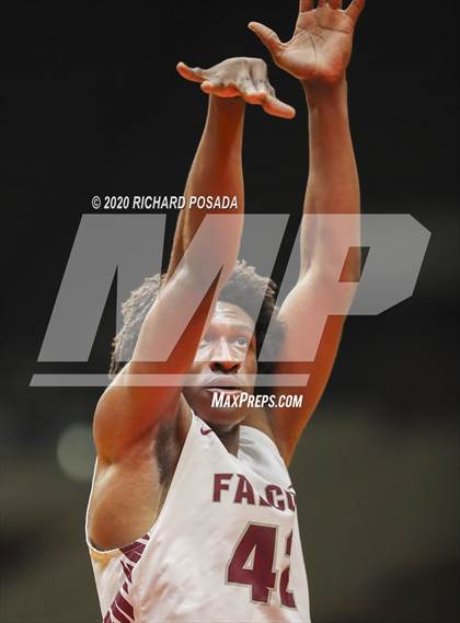 Thumbnail 2 in Independence vs. Redwood (CIF D2 Central Section Final) photogallery.