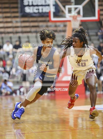 Thumbnail 1 in Independence vs. Redwood (CIF D2 Central Section Final) photogallery.