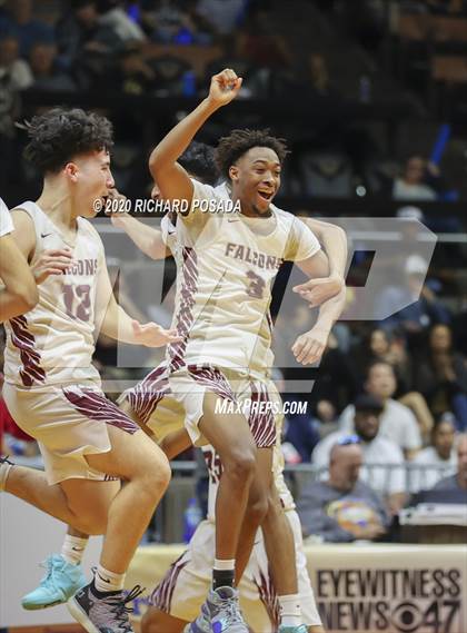 Thumbnail 3 in Independence vs. Redwood (CIF D2 Central Section Final) photogallery.