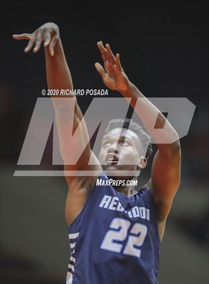 Thumbnail 3 in Independence vs. Redwood (CIF D2 Central Section Final) photogallery.