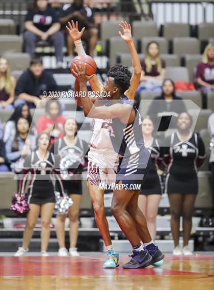 Thumbnail 1 in Independence vs. Redwood (CIF D2 Central Section Final) photogallery.