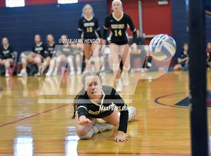 Thumbnail 3 in Cathedral Catholic vs. Queen Creek (Durango Fall Classic) photogallery.