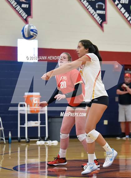 Thumbnail 2 in Cathedral Catholic vs. Queen Creek (Durango Fall Classic) photogallery.