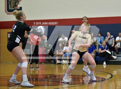 Thumbnail 3 in Cathedral Catholic vs. Queen Creek (Durango Fall Classic) photogallery.
