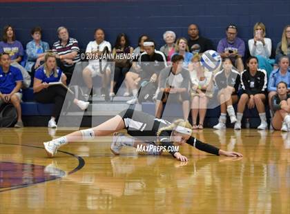 Thumbnail 3 in Cathedral Catholic vs. Queen Creek (Durango Fall Classic) photogallery.