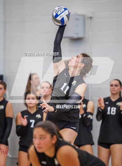 Thumbnail 1 in Mira Costa vs. Xavier College Prep (Durango Fall Classic) photogallery.