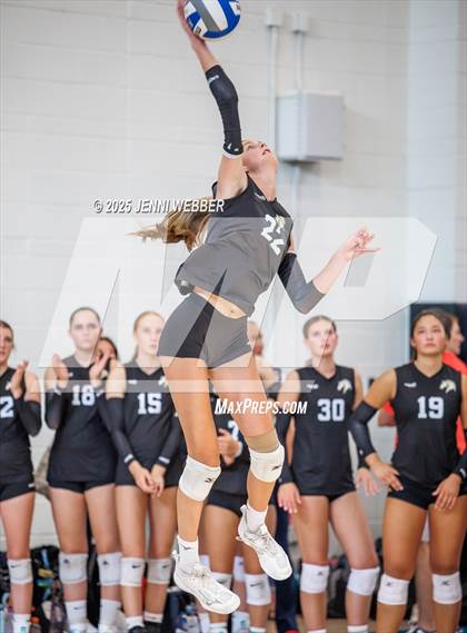 Thumbnail 3 in Mira Costa vs. Xavier College Prep (Durango Fall Classic) photogallery.