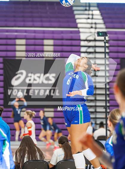 Thumbnail 3 in Mira Costa vs. Xavier College Prep (Durango Fall Classic) photogallery.