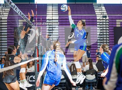 Thumbnail 1 in Mira Costa vs. Xavier College Prep (Durango Fall Classic) photogallery.