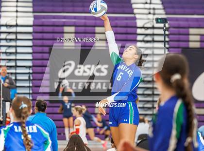 Thumbnail 2 in Mira Costa vs. Xavier College Prep (Durango Fall Classic) photogallery.