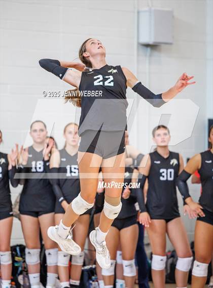 Thumbnail 2 in Mira Costa vs. Xavier College Prep (Durango Fall Classic) photogallery.