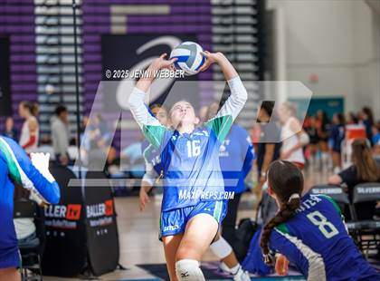 Thumbnail 2 in Mira Costa vs. Xavier College Prep (Durango Fall Classic) photogallery.