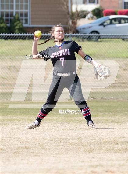 Thumbnail 2 in South Panola vs. Grenada photogallery.