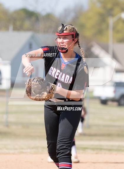 Thumbnail 1 in South Panola vs. Grenada photogallery.