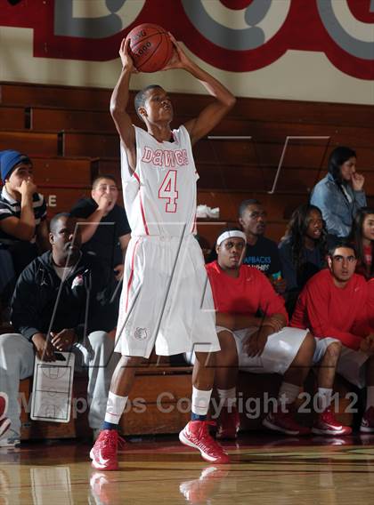 Thumbnail 2 in Pasadena vs AGBU (Rose City Roundball Classic) photogallery.