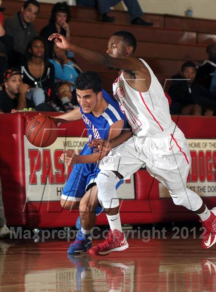Thumbnail 1 in Pasadena vs AGBU (Rose City Roundball Classic) photogallery.